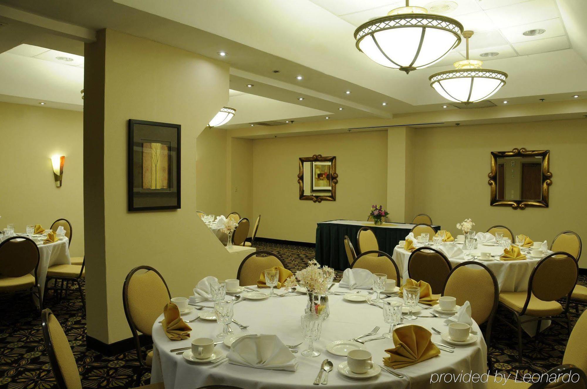 Embassy Suites Tysons Corner Restoran gambar