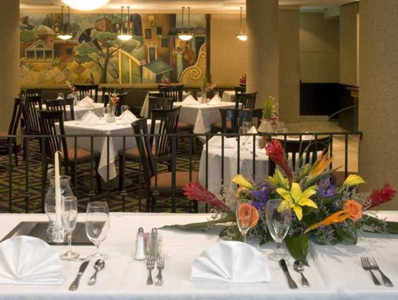 Embassy Suites Tysons Corner Restoran gambar